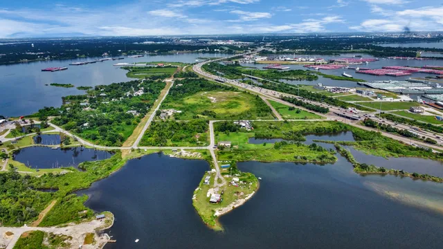 $274,000 | 17427 Moreland Drive, Channelview, TX 77530