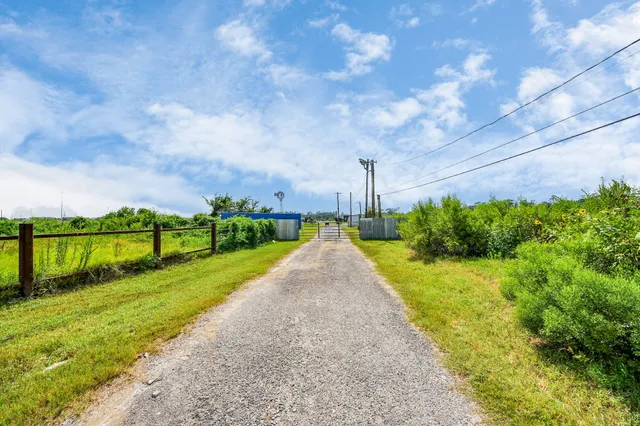 $274,000 | 17427 Moreland Drive, Channelview, TX 77530