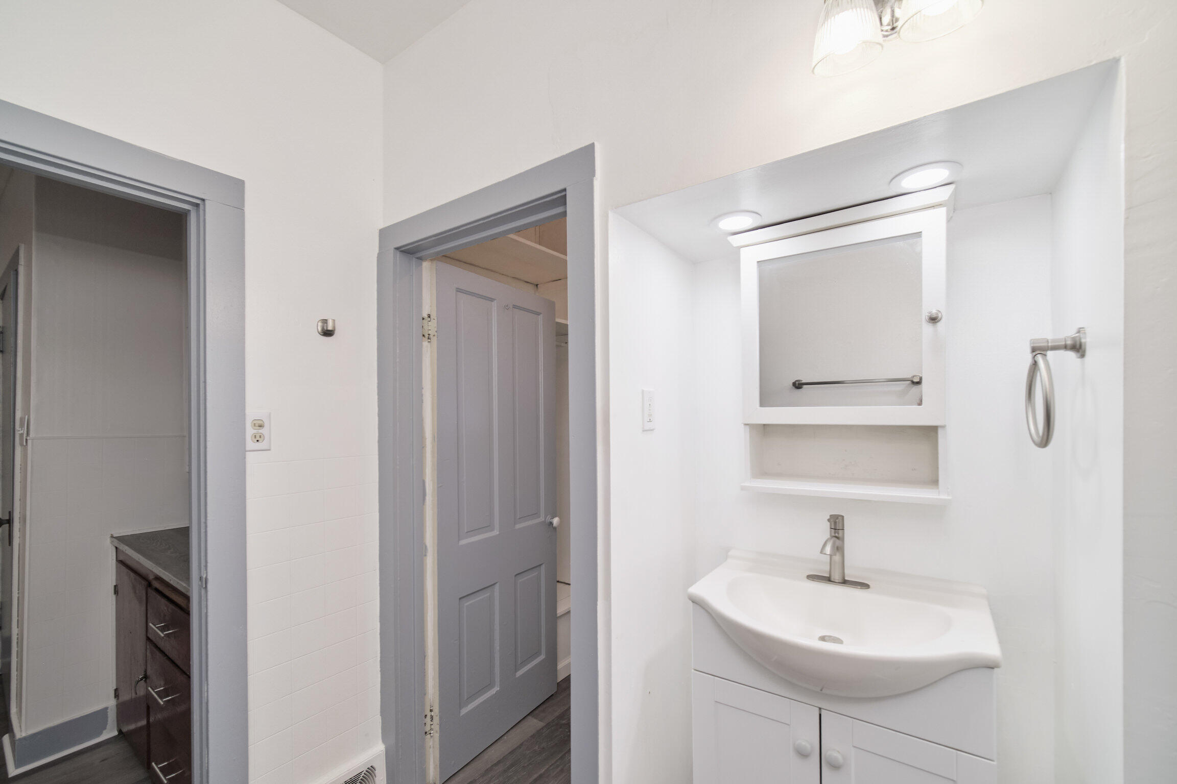 711 Ramsdell Street Manistee, MI 49660 - Photo 19 of 34 Full bath
