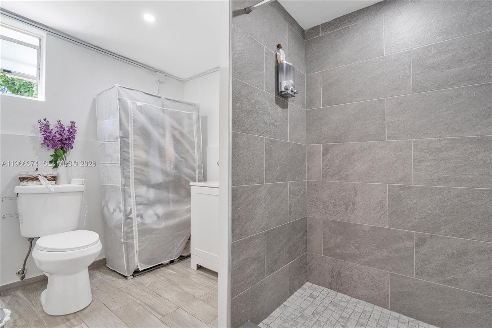 2231 Southwest 17th Street Miami, FL 33145 - Photo 18 of 22