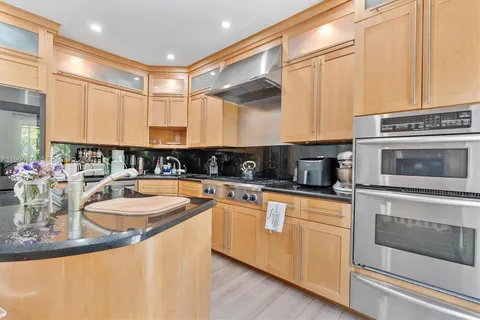 $930,000 | 2231 Southwest 17th Street, Miami, FL 33145