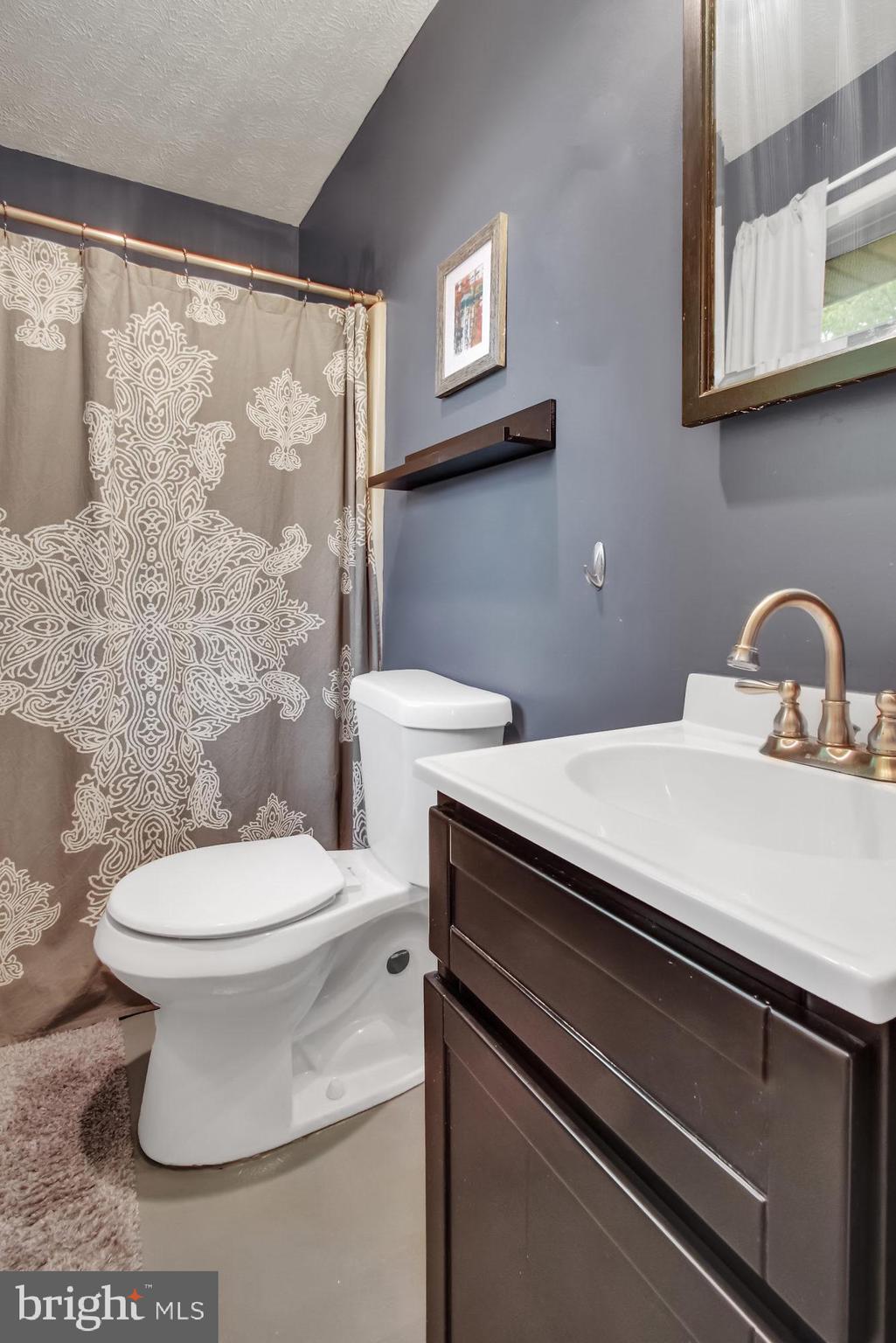 236 Regent Road Harrisburg, PA 17112 - Photo 17 of 27 Gallery Image 17