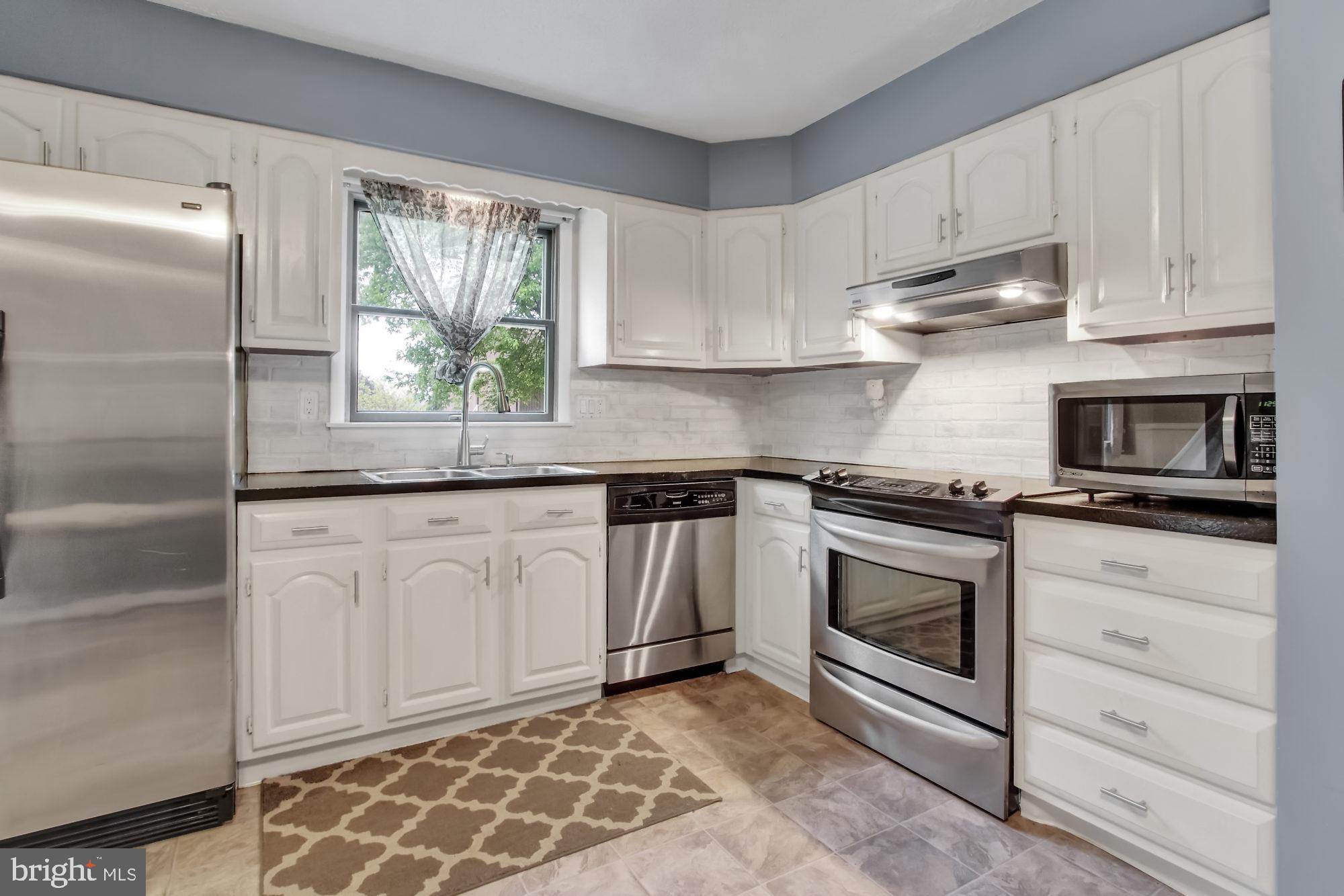 236 Regent Road Harrisburg, PA 17112 - Photo 5 of 27 Gallery Image 5