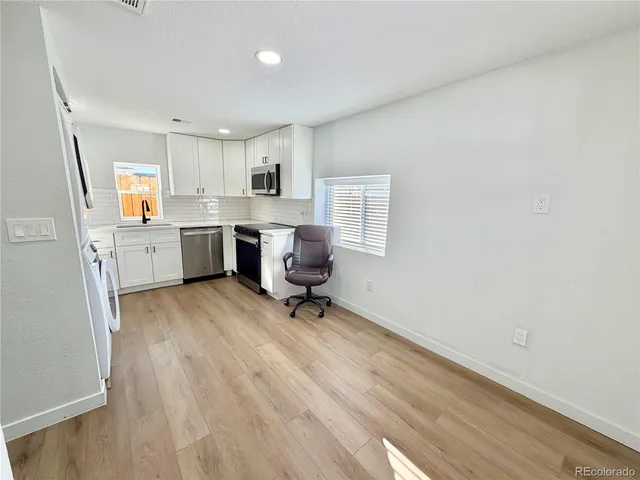 $1,595 | 4310 Steele Street, Denver, CO 80216