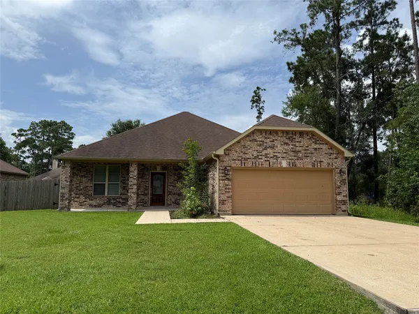$2,000 | 1541 Primrose Street, Conroe, TX 77385