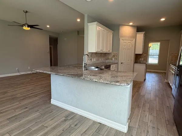 $2,000 | 1541 Primrose Street, Conroe, TX 77385