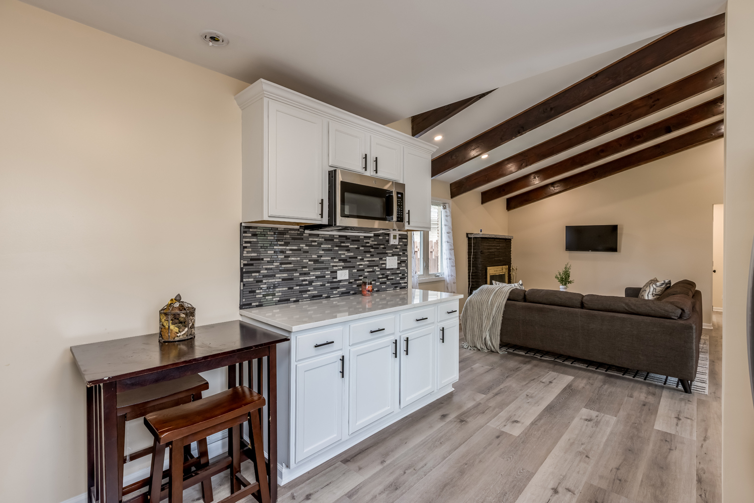 8447 Gross Point Road Skokie, IL 60077 - Photo 13 of 36 Gallery Image 13