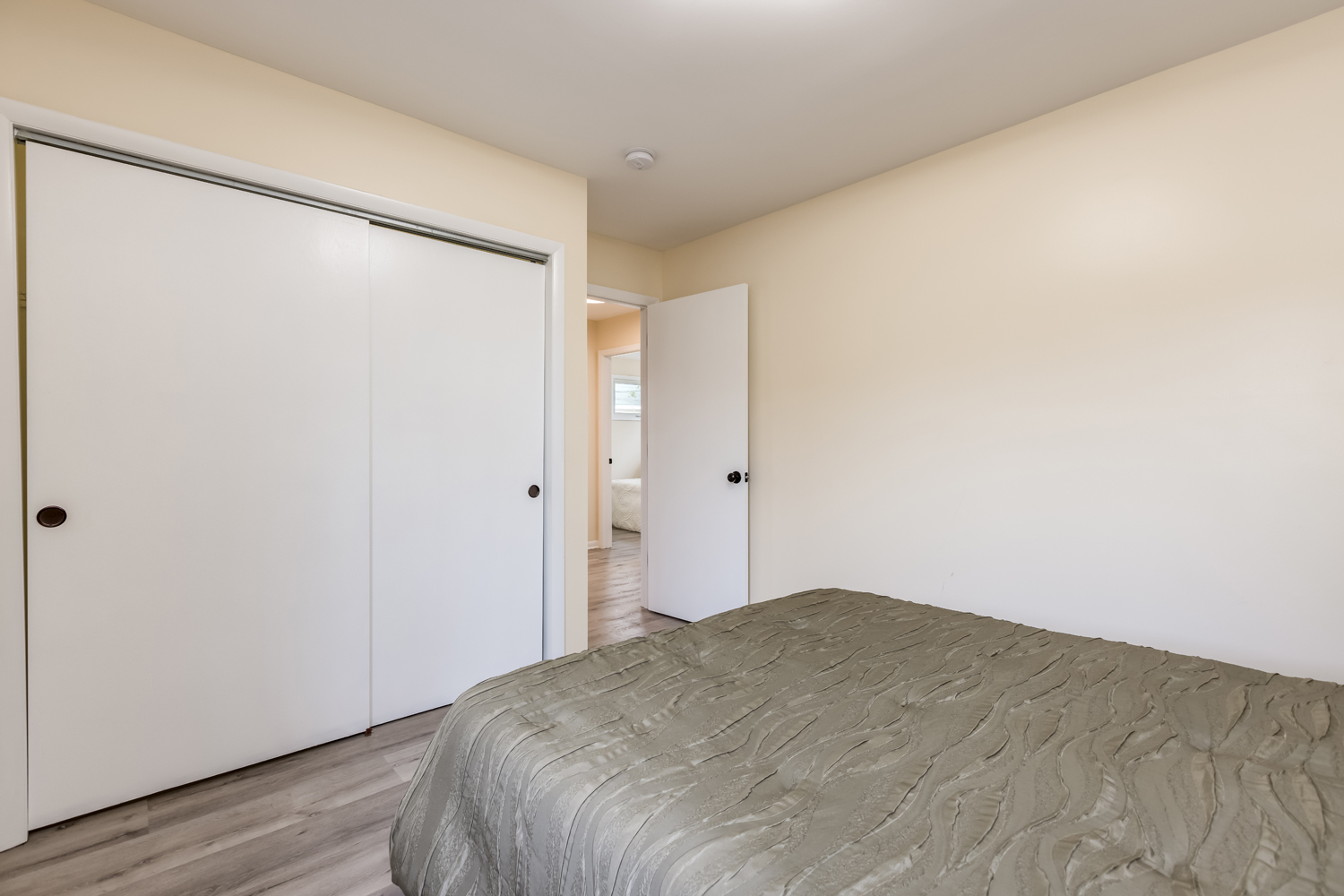8447 Gross Point Road Skokie, IL 60077 - Photo 17 of 36 Gallery Image 17