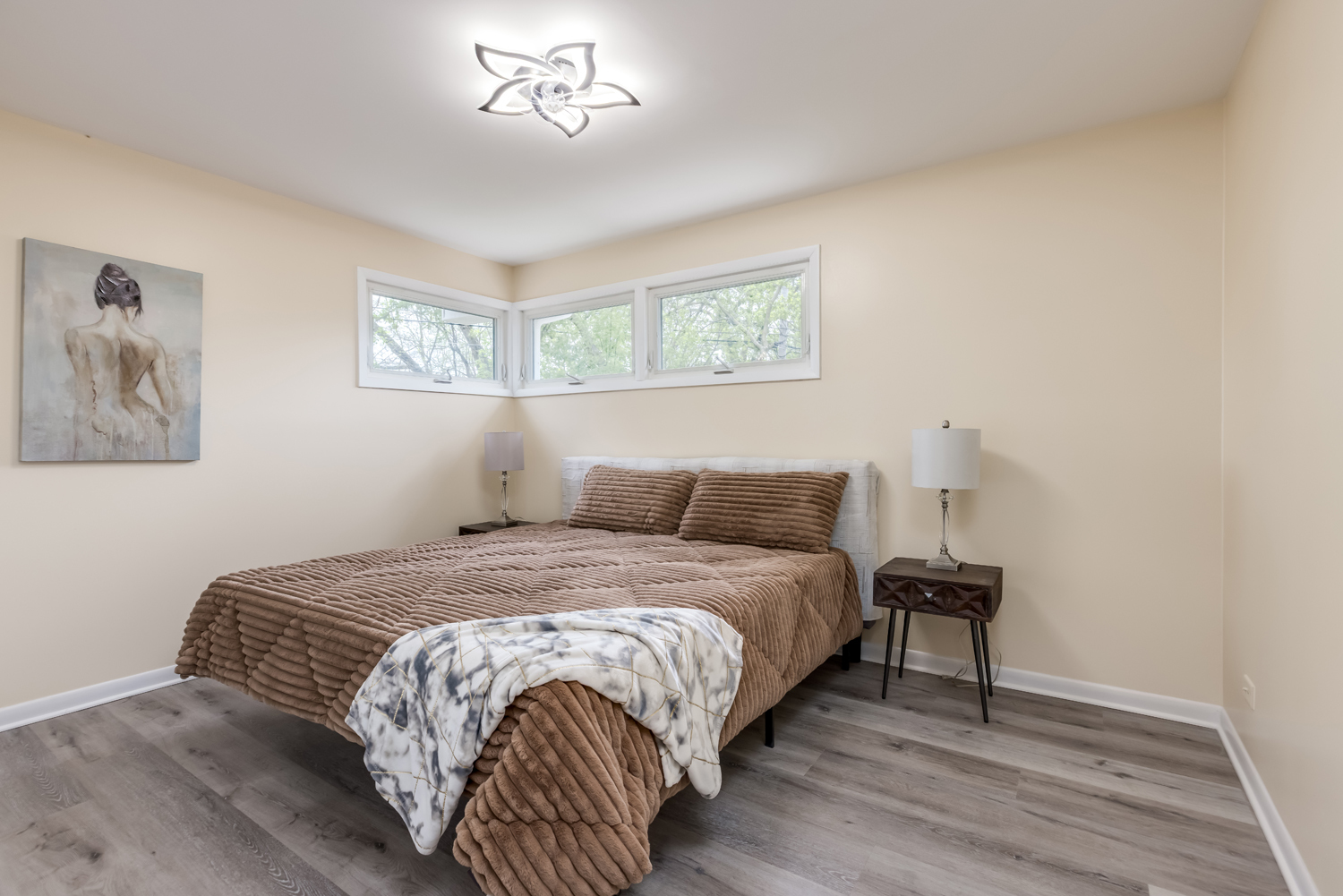 8447 Gross Point Road Skokie, IL 60077 - Photo 18 of 36 Gallery Image 18