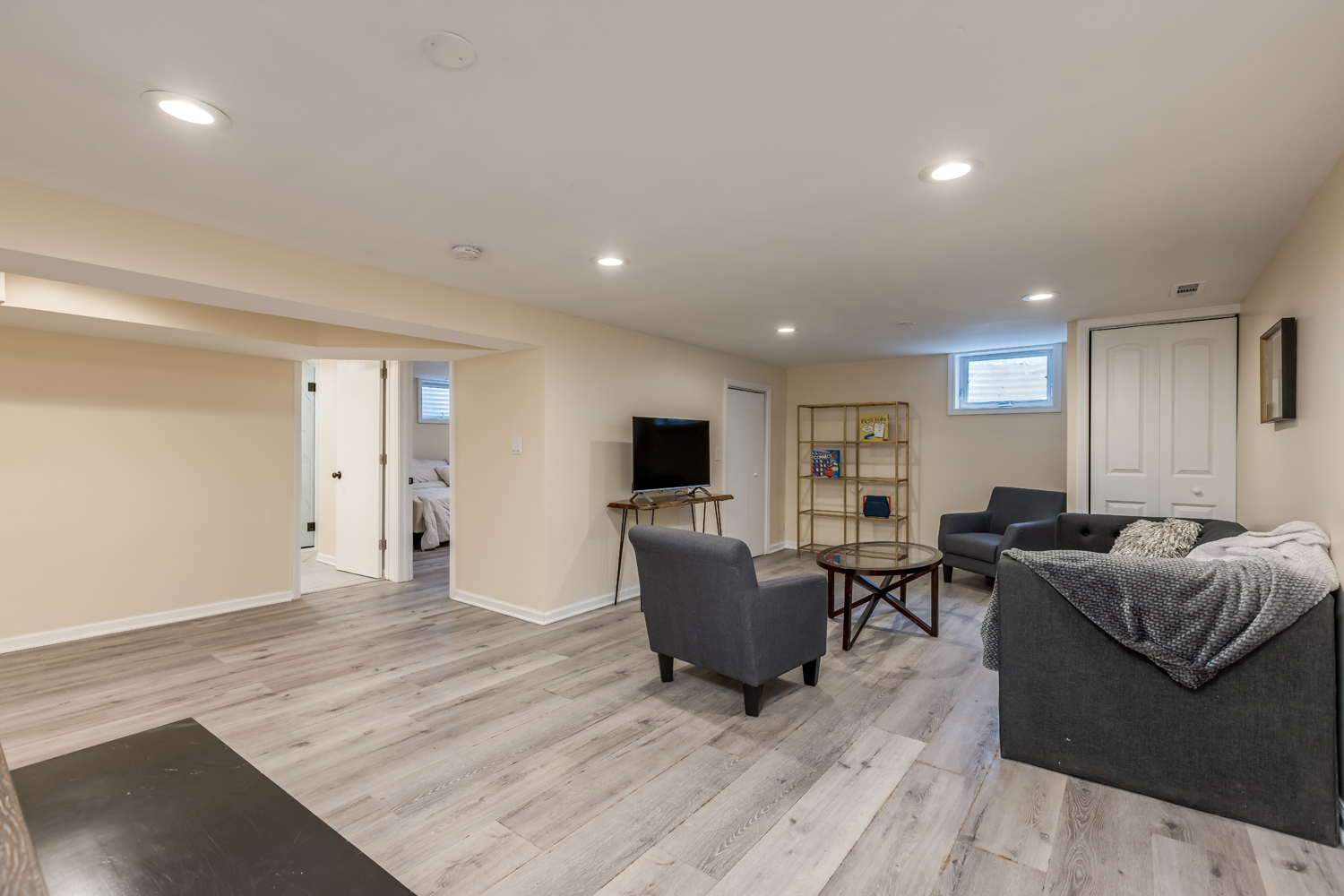 8447 Gross Point Road Skokie, IL 60077 - Photo 27 of 36 Gallery Image 27