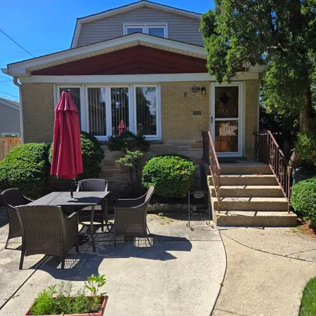 $349,900 | 6213 West Newport Avenue, Chicago, IL 60634
