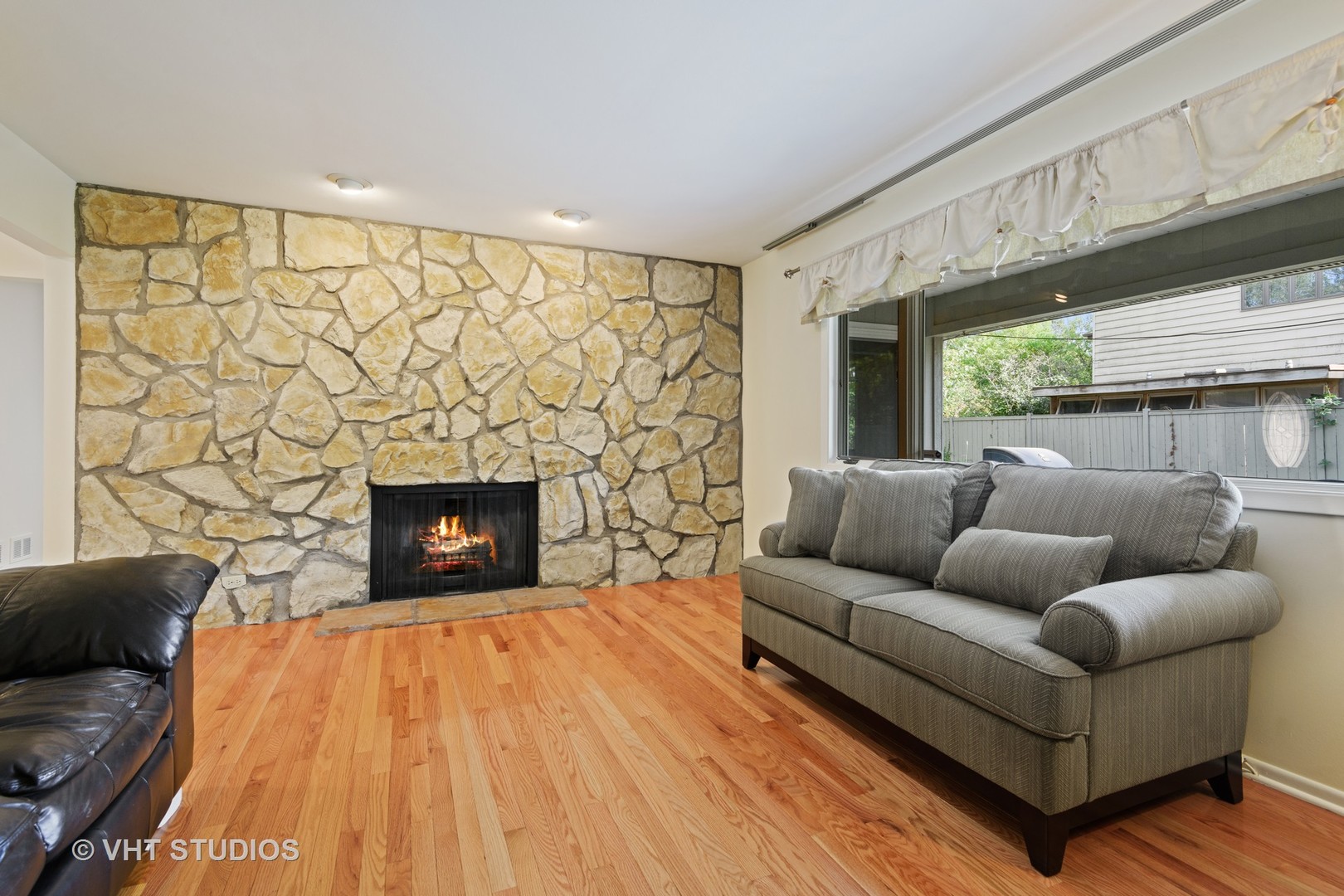 2825 Keystone Road Northbrook, IL 60062 - Photo 3 of 21