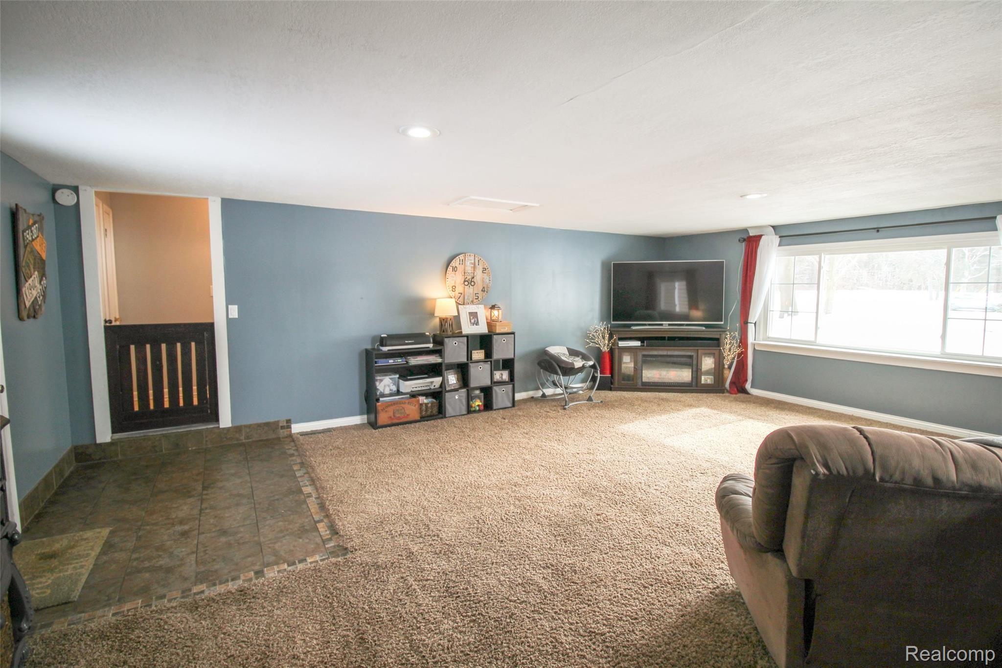9292 Vienna Road Montrose, MI 48457 - Photo 5 of 33 05.JPG