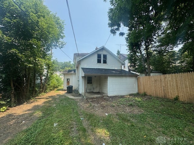 1561 Mound Street Springfield, OH 45505 - Photo 3 of 11 Gallery Image 3