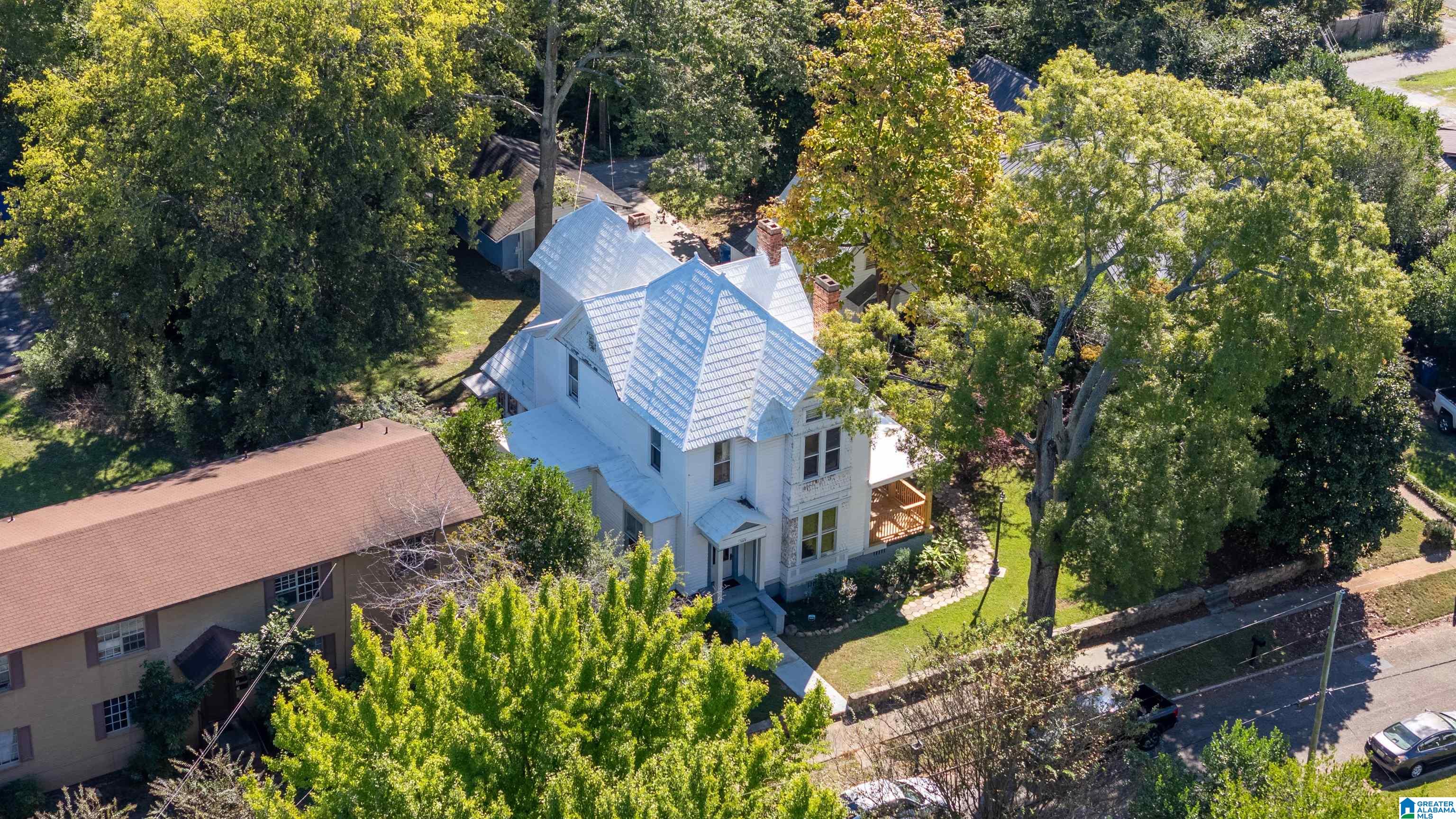 509 Goodwin Avenue Anniston, AL 36207 - Photo 2 of 40