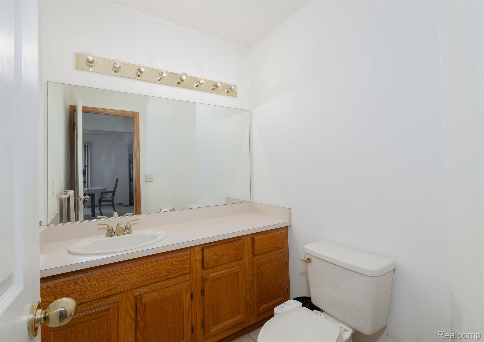 45243 Glengarry Road Canton, MI 48188 - Photo 18 of 39 Half-Bath
