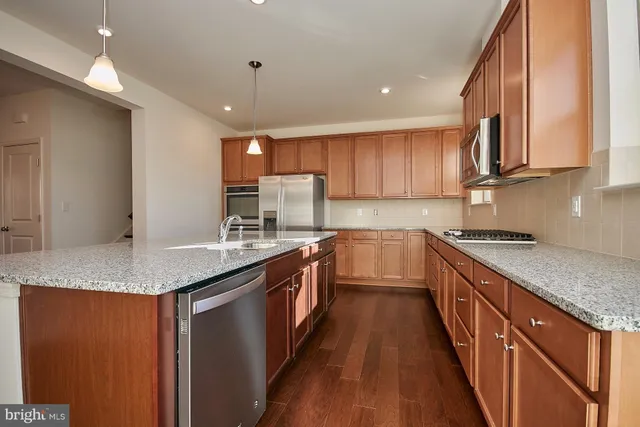 $3,700 | 43428 Robey Square, Ashburn, VA 20148