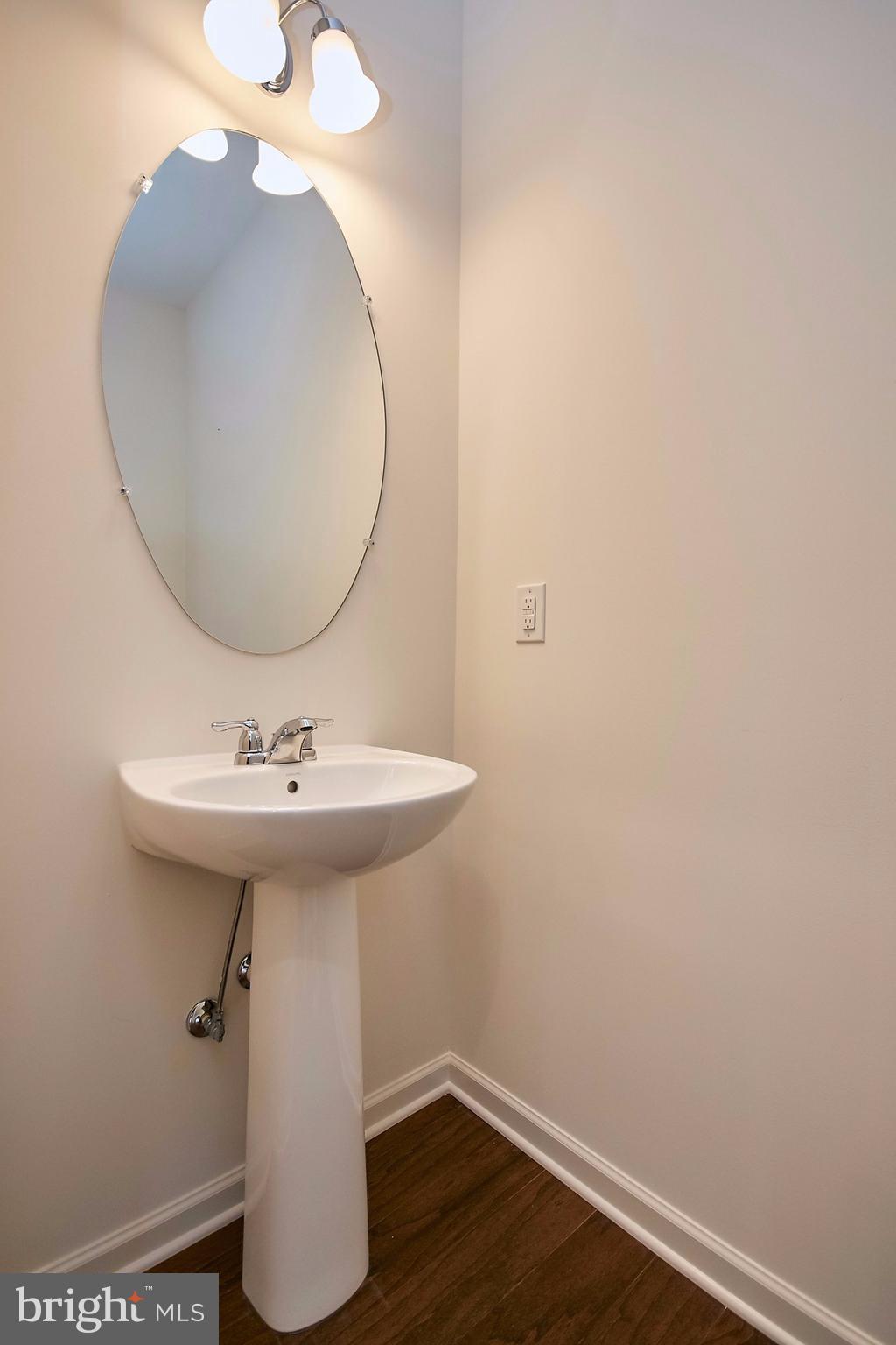 43428 Robey Square Ashburn, VA 20148 - Photo 13 of 30 Powder Room