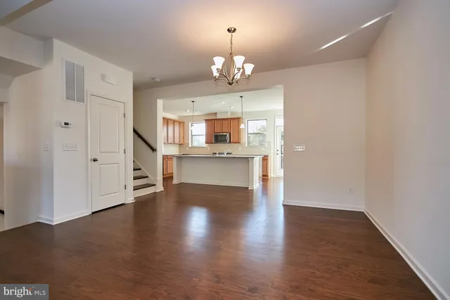 $3,700 | 43428 Robey Square, Ashburn, VA 20148