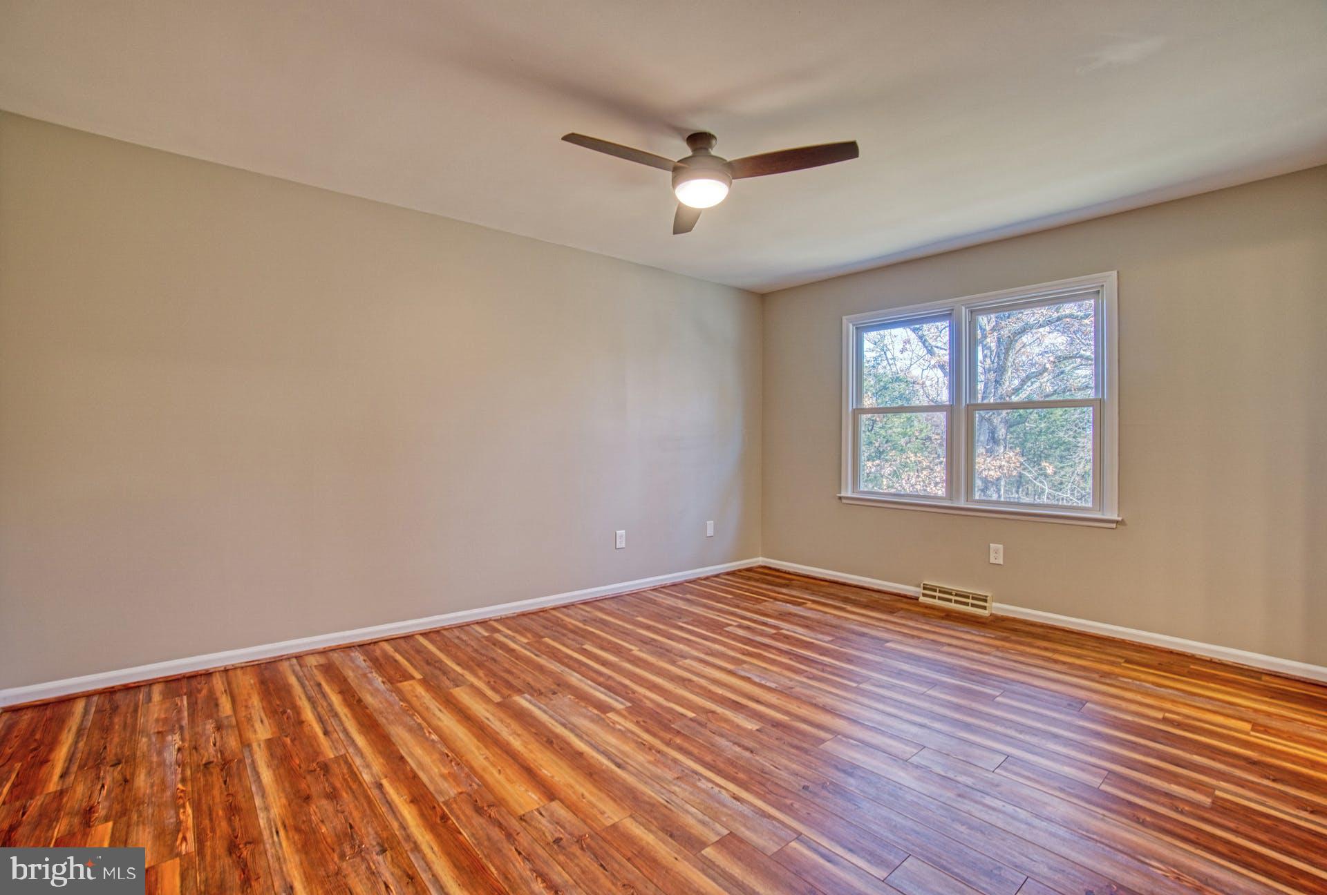 19822 Smith Circle Ashburn, VA 20147 - Photo 19 of 52 Primary Bedroom