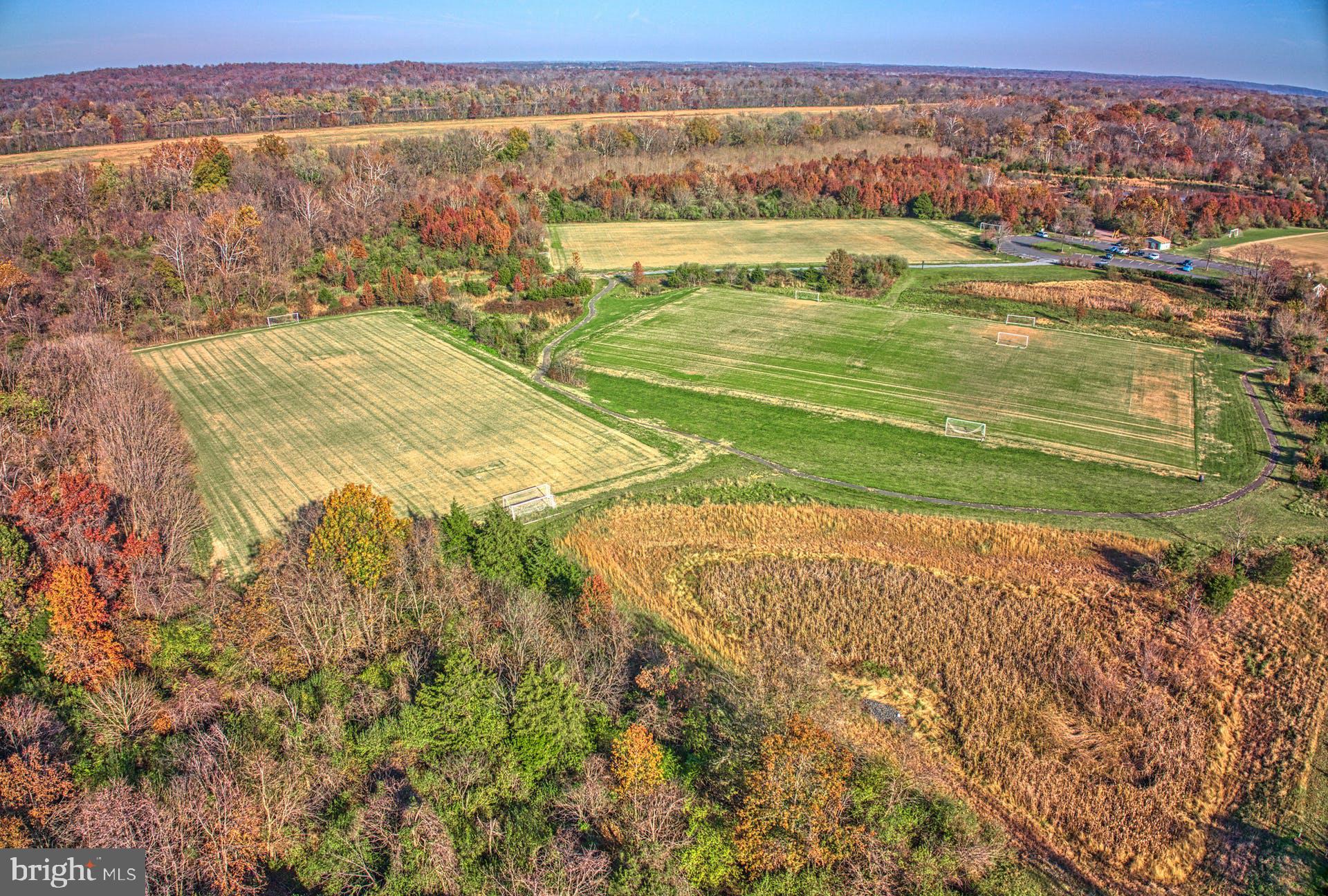 19822 Smith Circle Ashburn, VA 20147 - Photo 40 of 52 Backing to Bless Park