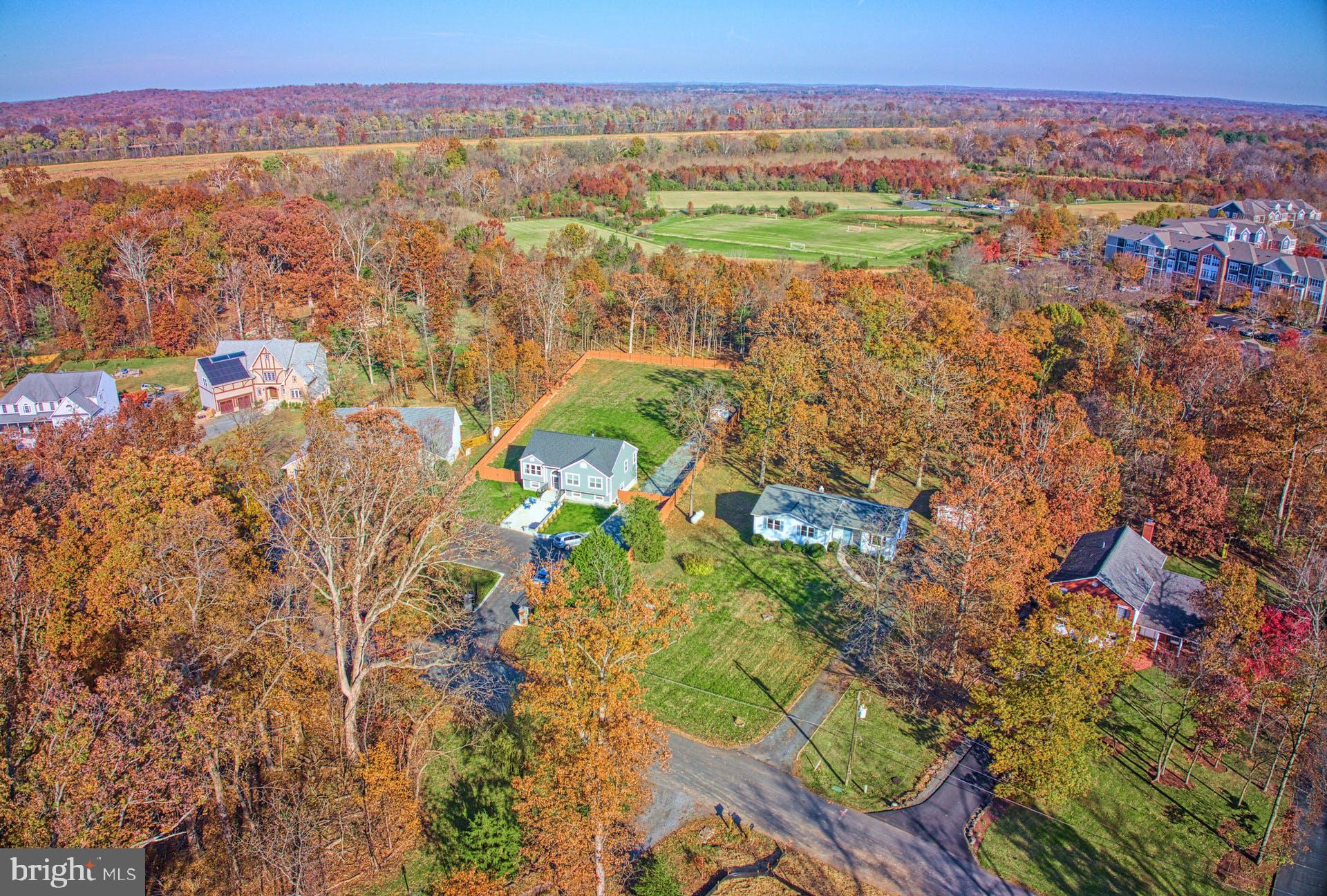 19822 Smith Circle Ashburn, VA 20147 - Photo 4 of 52 2nd Home Allowed on Lot!!!!