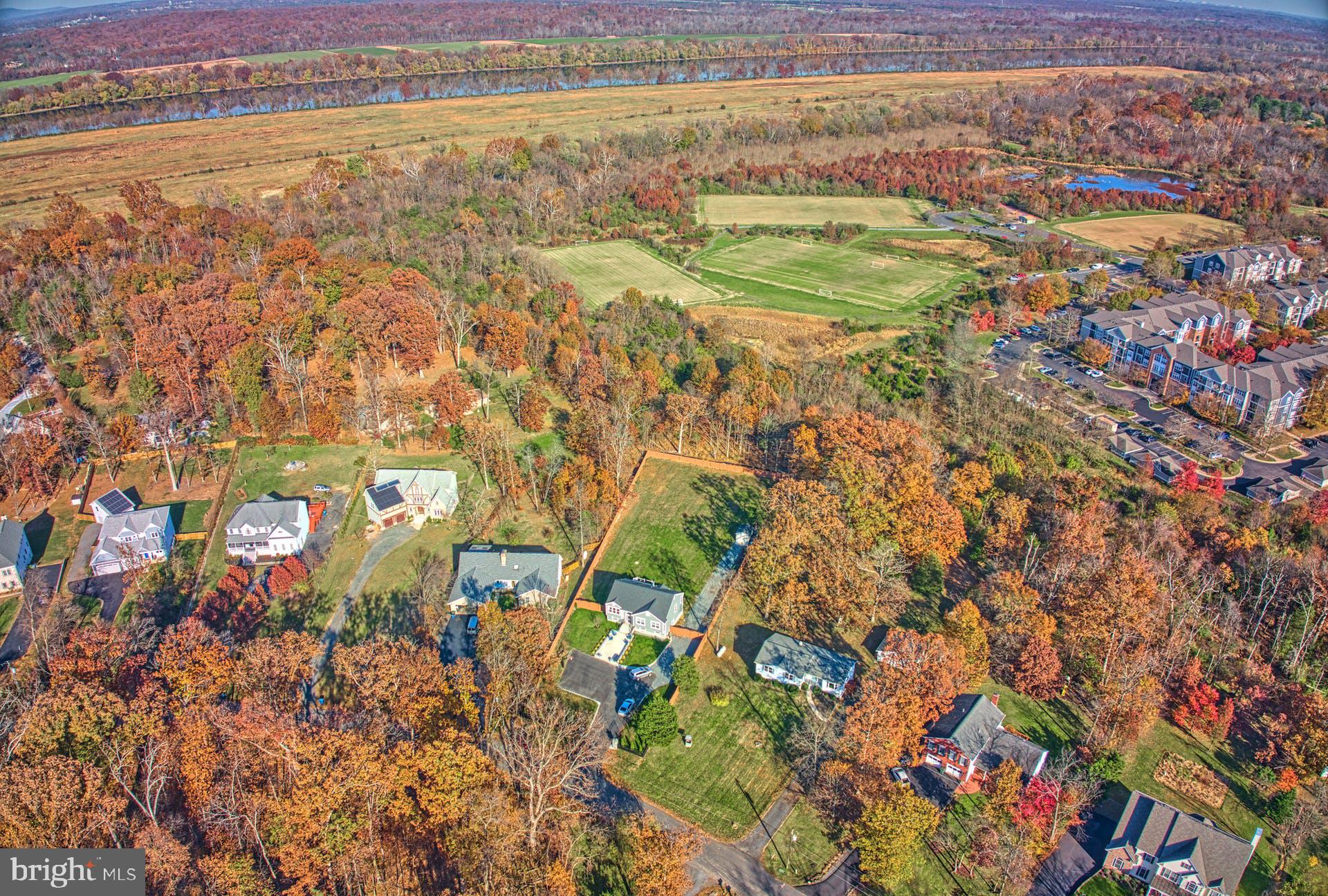 19822 Smith Circle Ashburn, VA 20147 - Photo 41 of 52 Walking distance to Potomac River