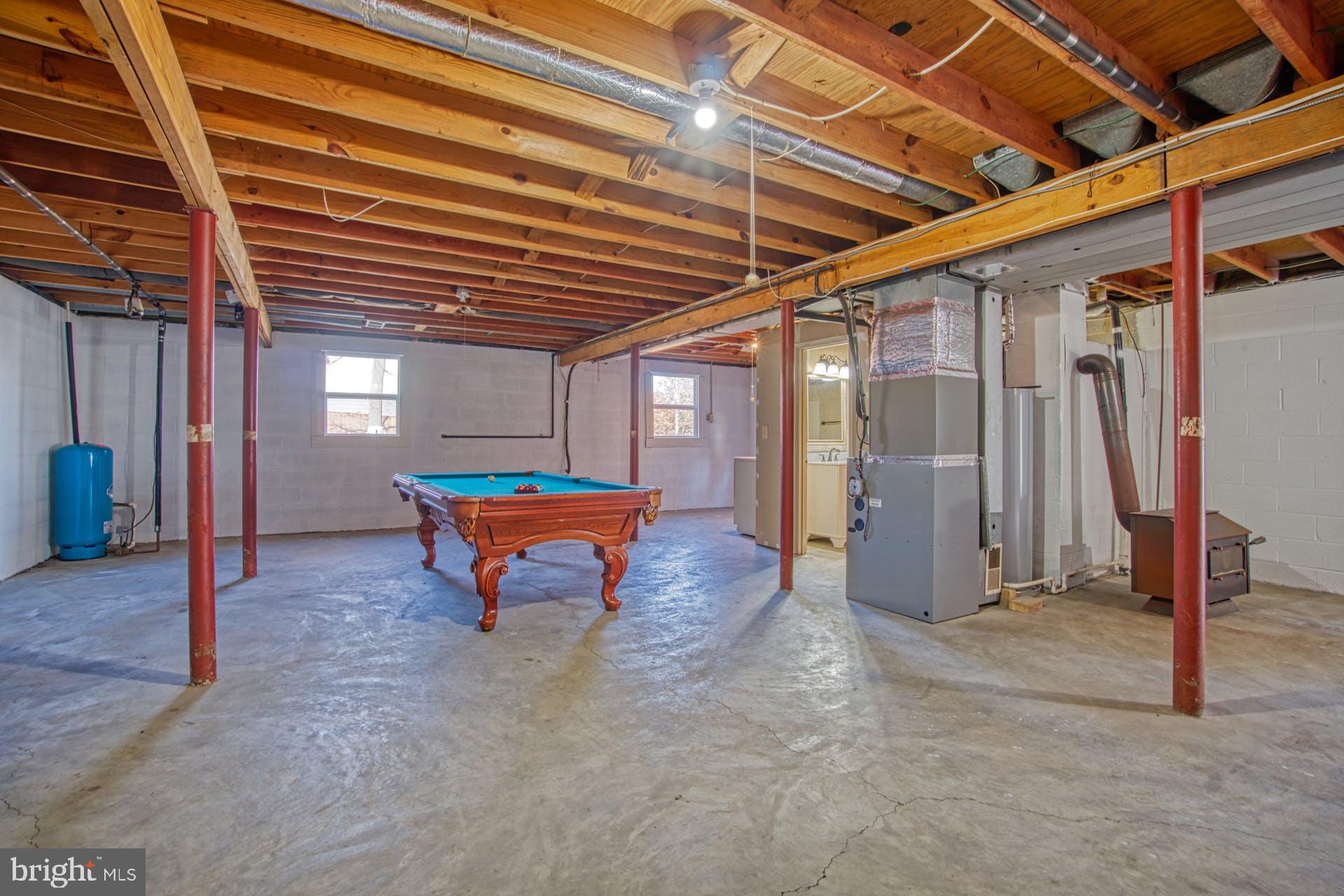 19822 Smith Circle Ashburn, VA 20147 - Photo 44 of 52 Full windows in basement