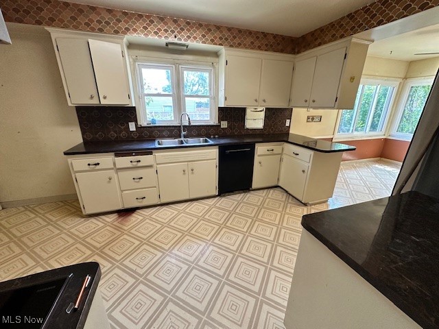 3058 Becket Road Cleveland, OH 44120 - Photo 2 of 24 Gallery Image 2