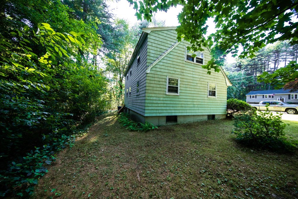70 Partridge Road Billerica, MA 01821 - Photo 4 of 26