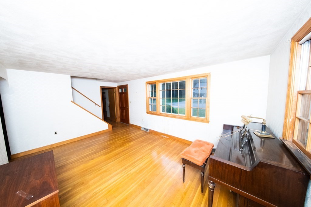 70 Partridge Road Billerica, MA 01821 - Photo 8 of 26