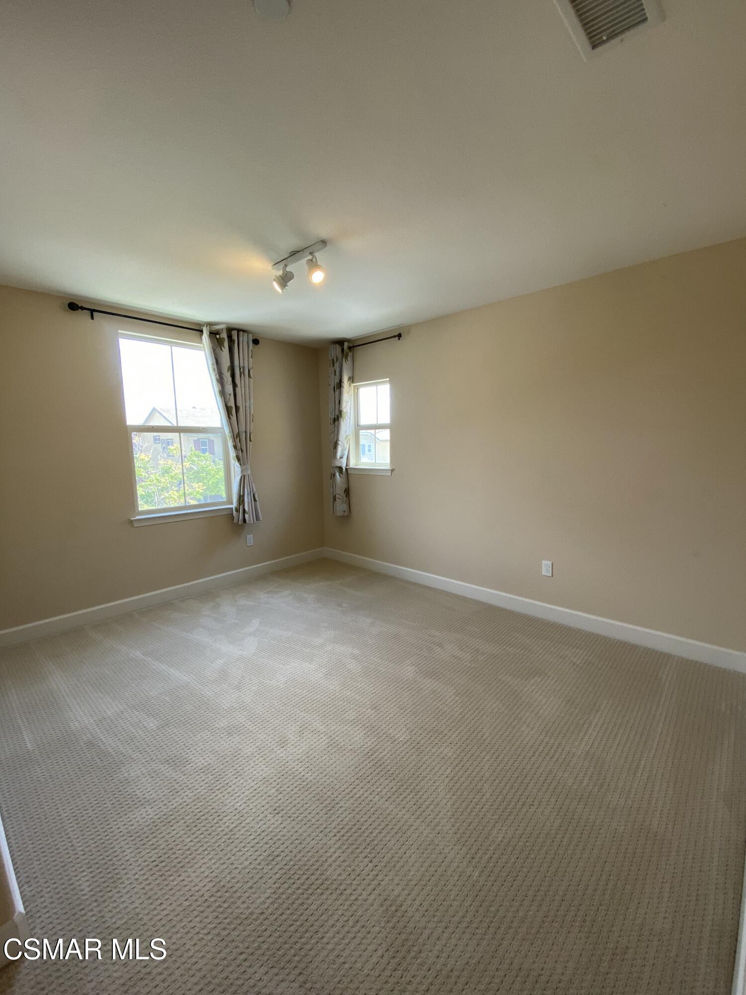 7085 Crozet Avenue Moorpark, CA 93021 - Photo 18 of 22