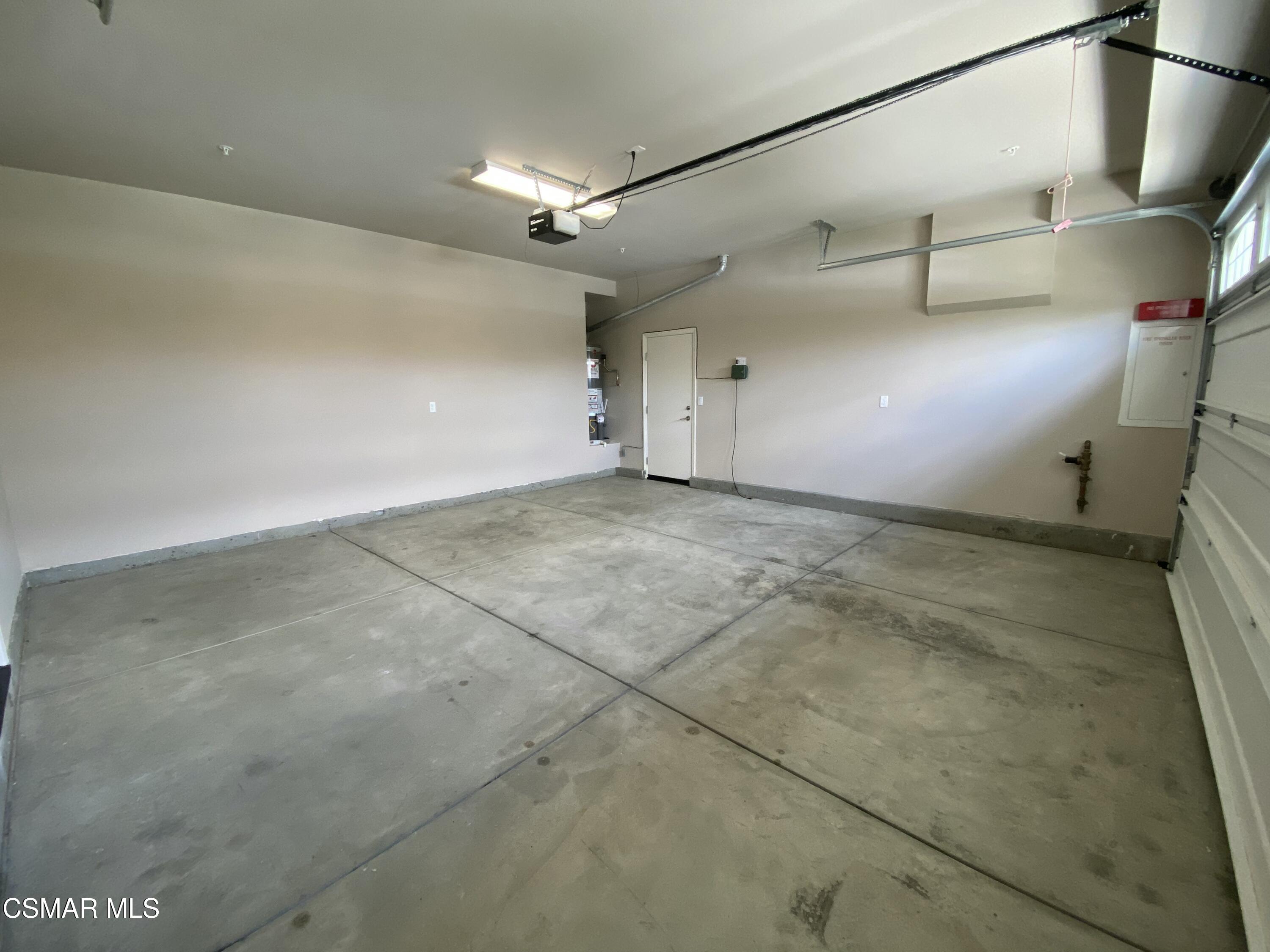 7085 Crozet Avenue Moorpark, CA 93021 - Photo 20 of 22 a view of a garage