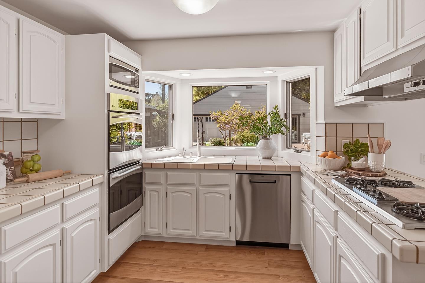 301 Engle Road San Mateo, CA 94402 - Photo 16 of 39