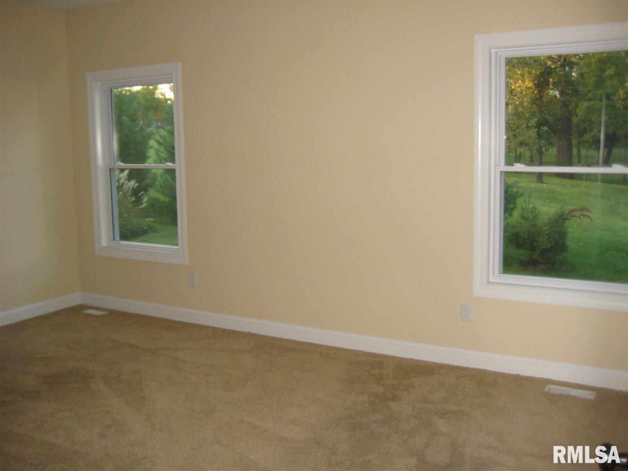1834 Kern Road Washington, IL 61571 - Photo 19 of 27 Gallery Image 19