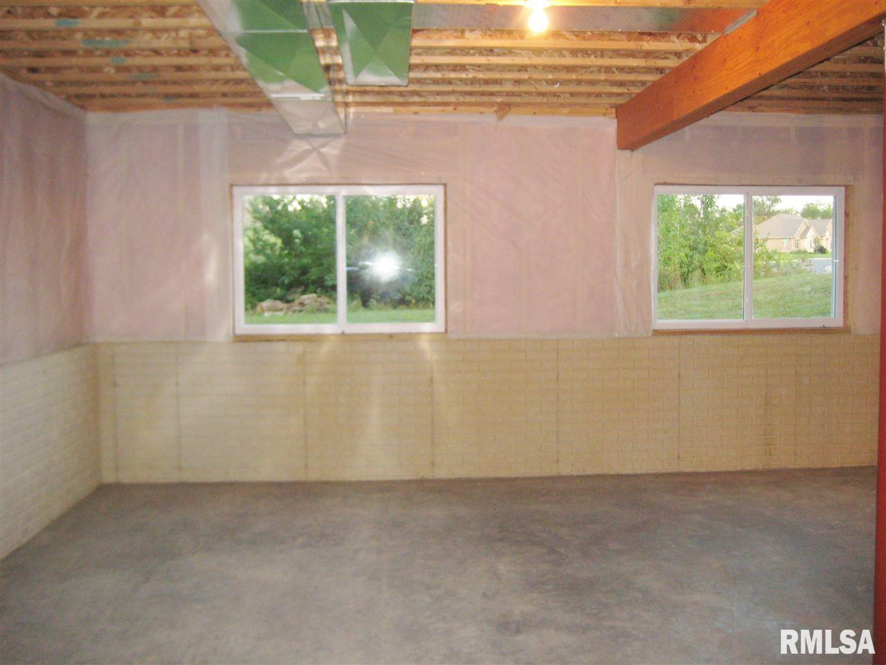 1834 Kern Road Washington, IL 61571 - Photo 27 of 27 Gallery Image 27