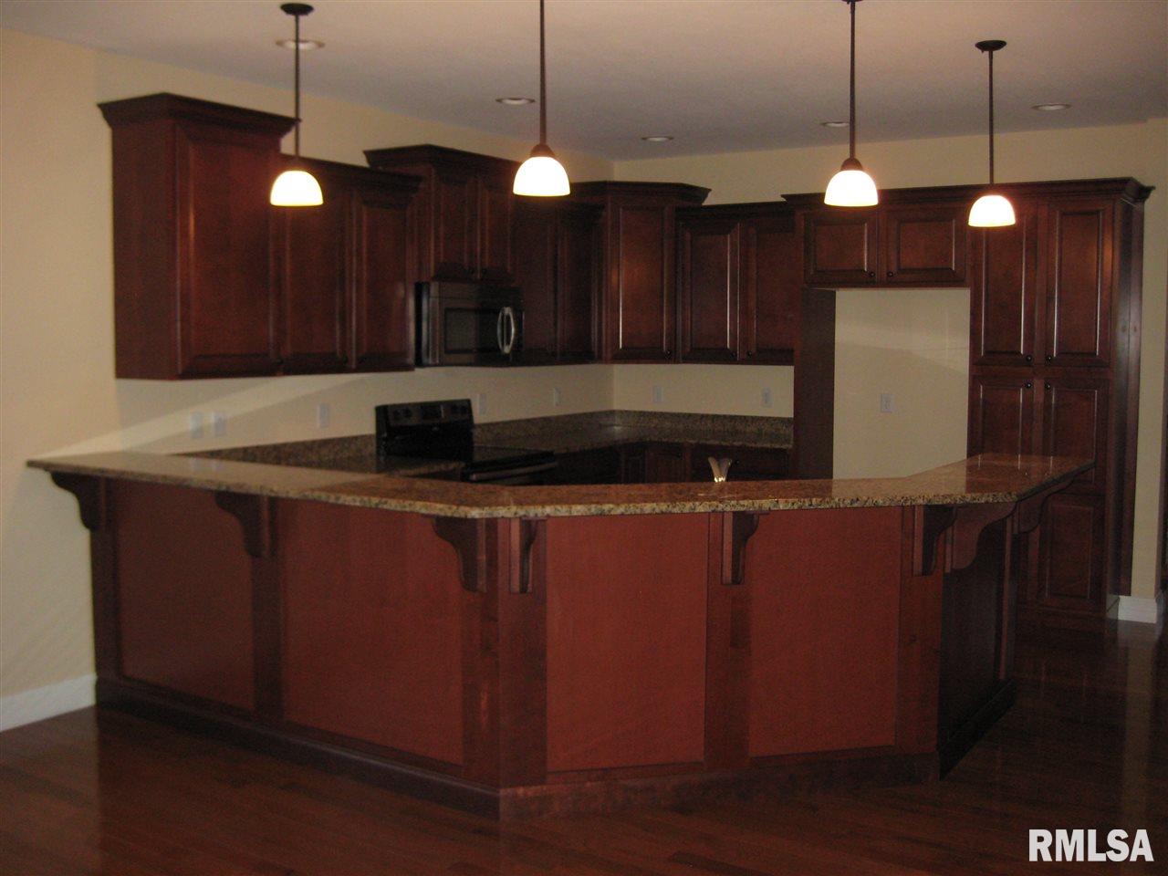 1834 Kern Road Washington, IL 61571 - Photo 10 of 27 Gallery Image 10
