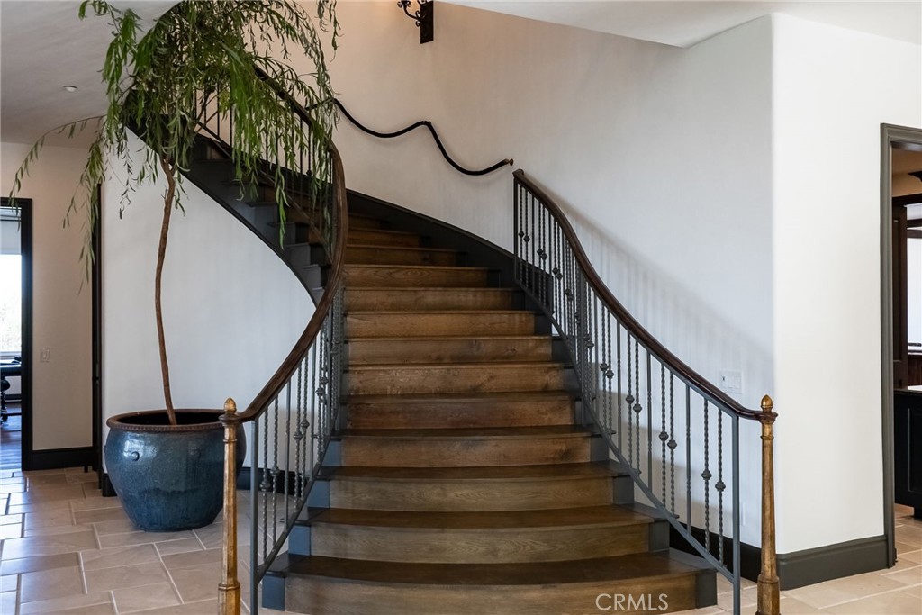 2019 Polo Court Riverside, CA 92506 - Photo 10 of 75 a view of entryway