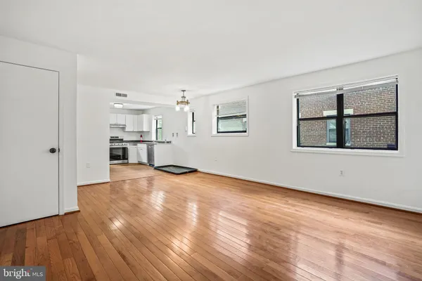 $135,000 | 3281 15th Place Southeast, Unit 202, Washington, DC 20020