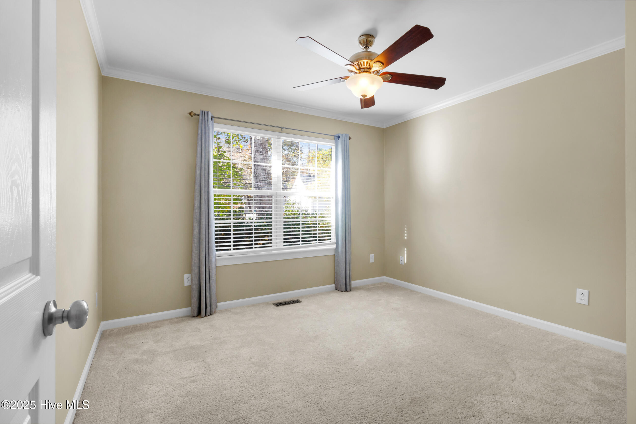 916 Buckingham Road New Bern, NC 28562 - Photo 19 of 35 2nd bedroom