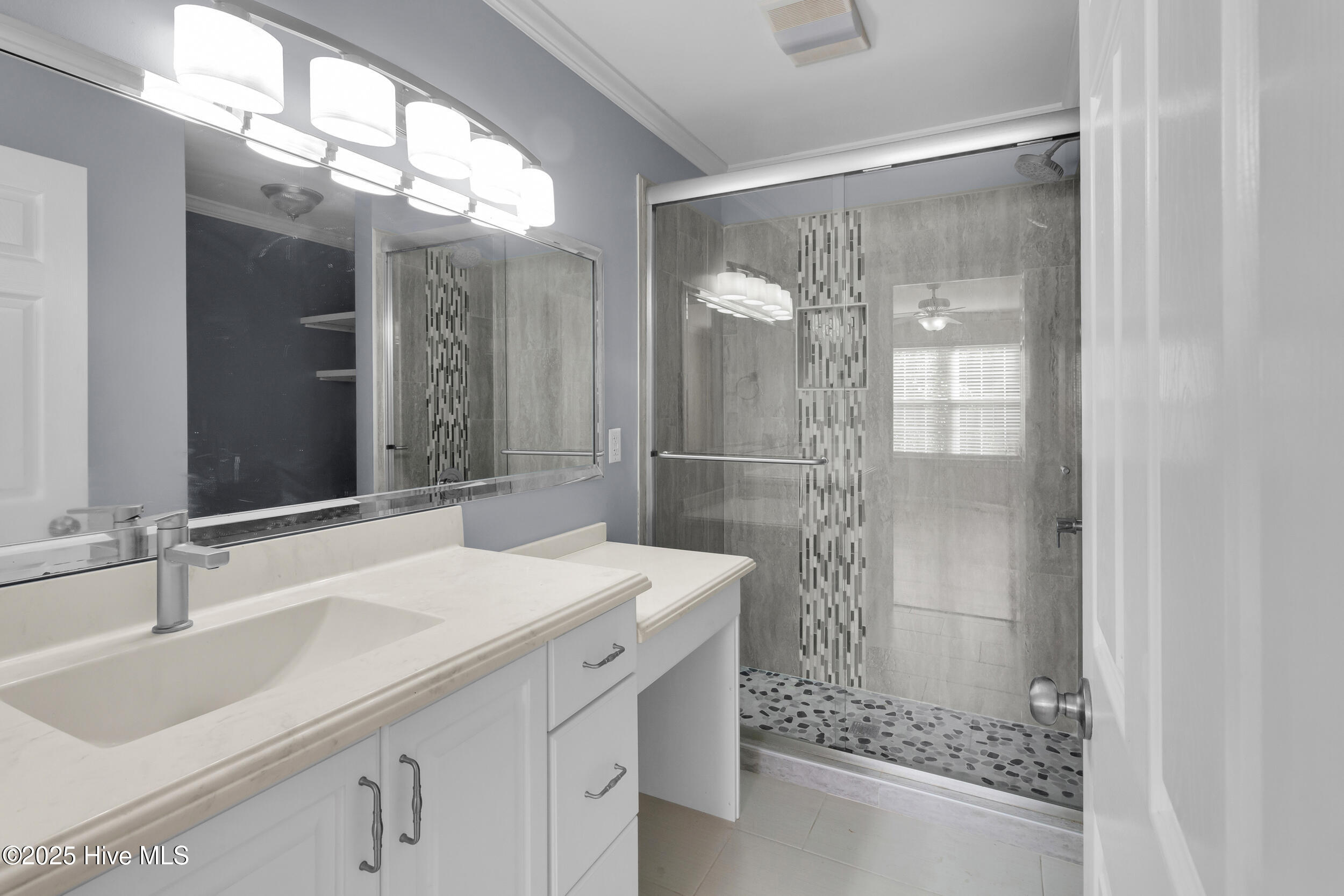 916 Buckingham Road New Bern, NC 28562 - Photo 23 of 35 Master bath