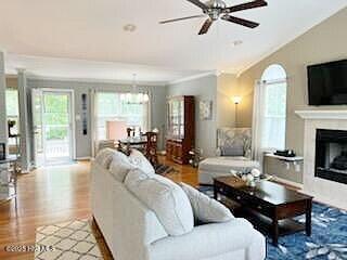 916 Buckingham Road New Bern, NC 28562 - Photo 3 of 35 Living room