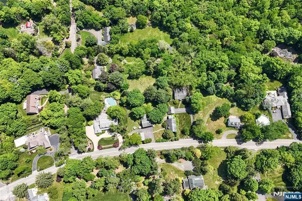 $1,275,000 | 584 West Saddle River Road, Upper Saddle River, NJ 07458