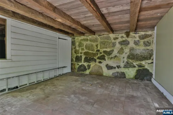 $1,275,000 | 584 West Saddle River Road, Upper Saddle River, NJ 07458