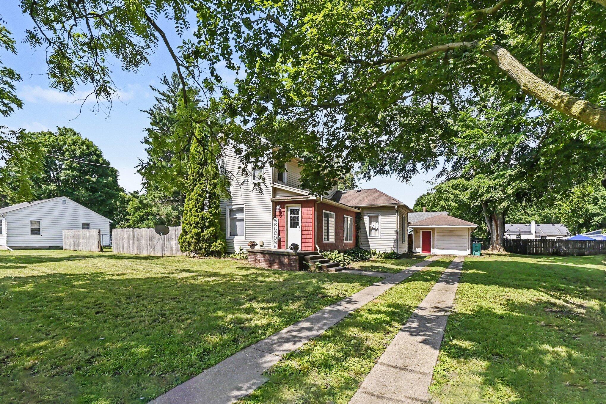 412 Merritt Street Charlotte, MI 48813 - Photo 2 of 22 003_file_3807