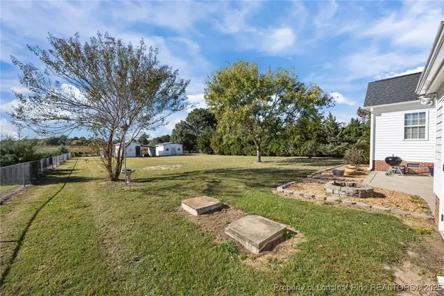 a view of outdoor space