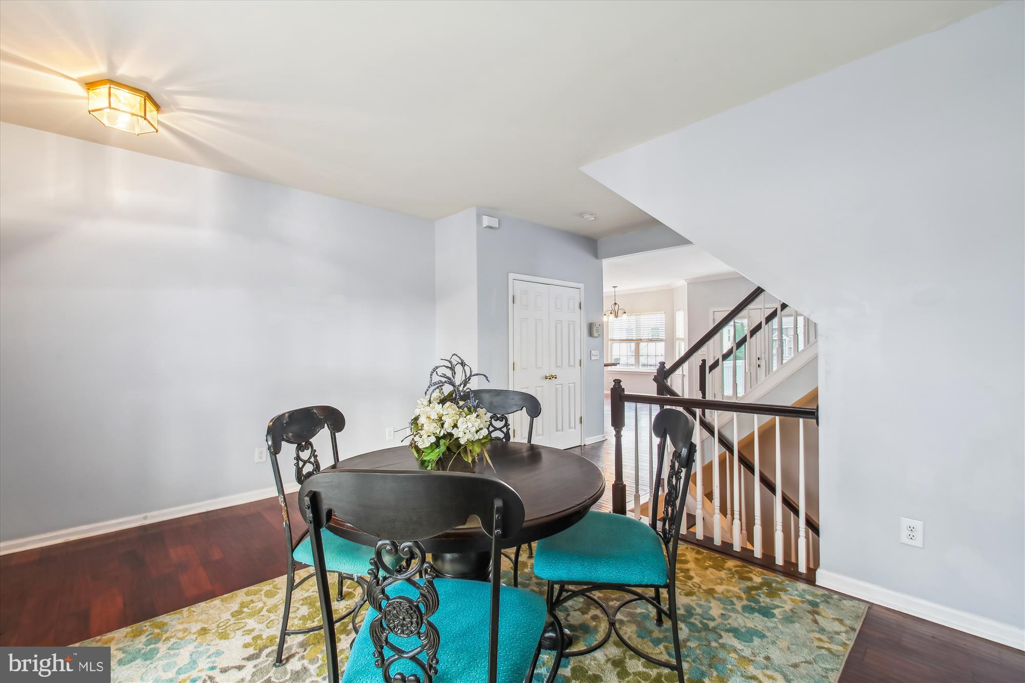 7719 West Shore Road Pasadena, MD 21122 - Photo 23 of 40 Living Room