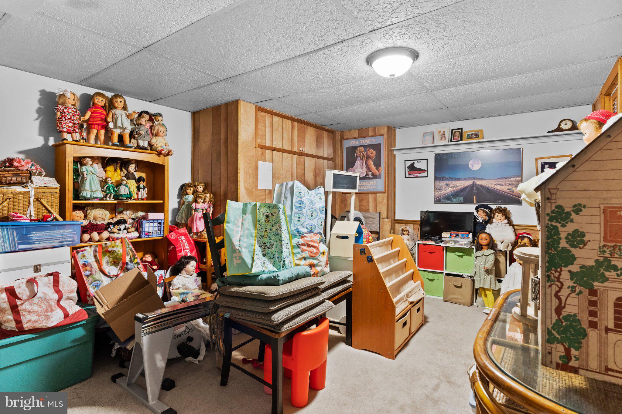 31 Fargreen Road Camp Hill, PA 17011 - Photo 27 of 33 Hobby room - built ins not shown in photo