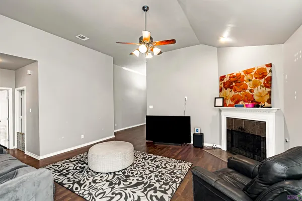 $1,790 | 23592 Country Manor Avenue, Denham Springs, LA 70726