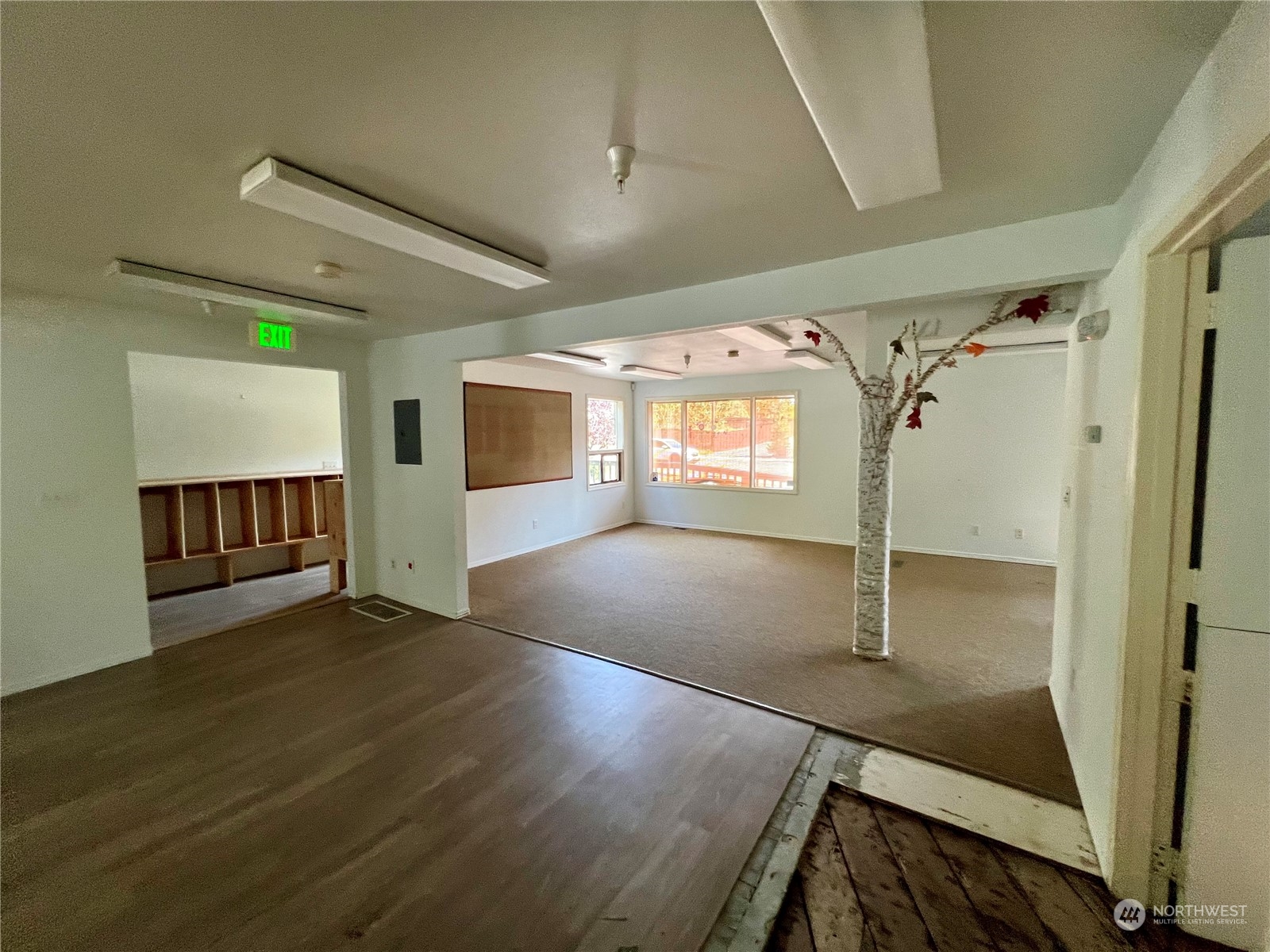 13318 Beverly Park Road Mukilteo, WA 98275 - Photo 15 of 37